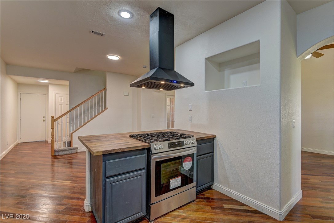 108 Broken Rock Drive, Henderson, Nevada image 9