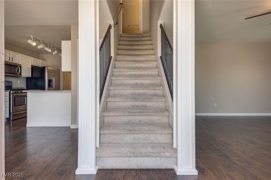 500 Quail Bird Place, Henderson, Nevada image 4