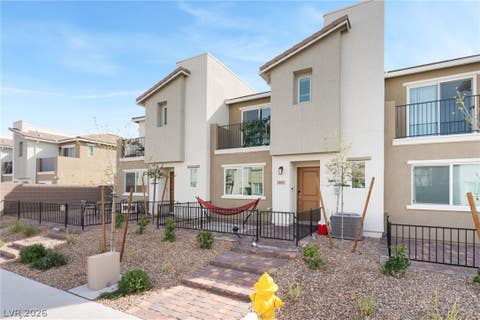 Townhouse For Sale - 2854 Azure Moon Court<br/> Clark County, North Las Vegas, NV 89086