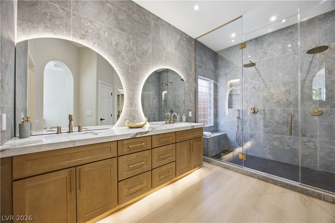 11739 Kingsland Avenue