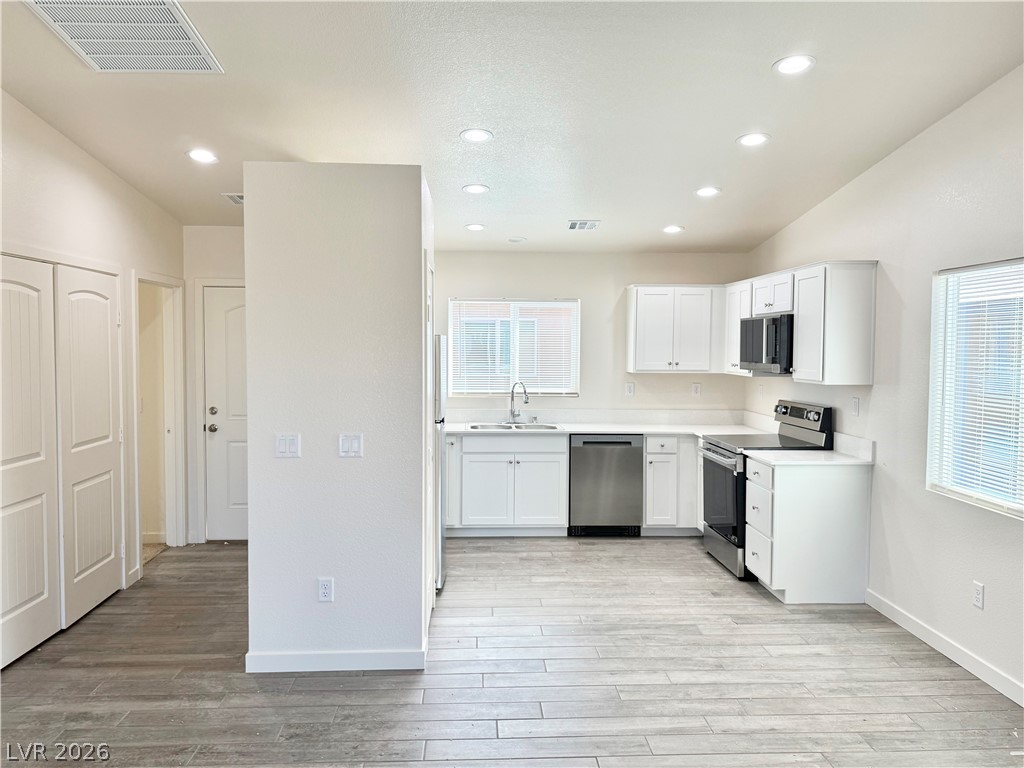 1081 S Quartzite Avenue 3