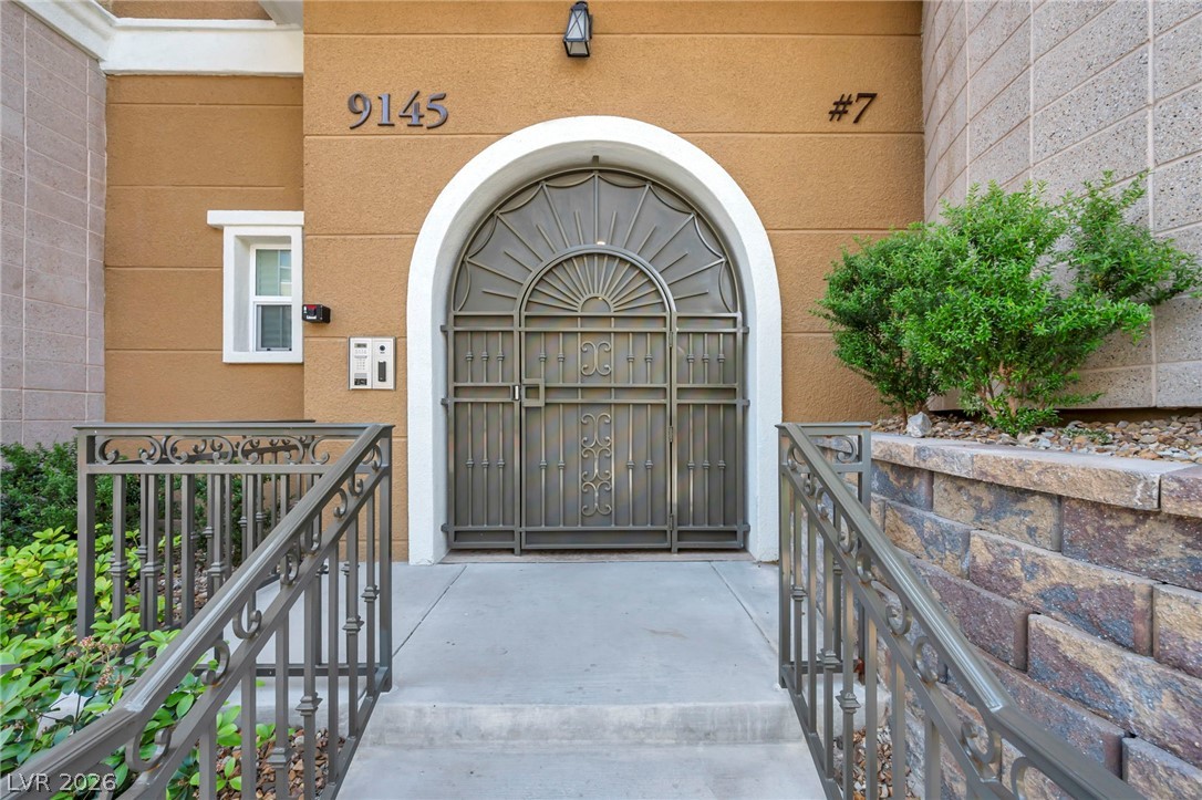 9145 Las Manaitas Avenue 302