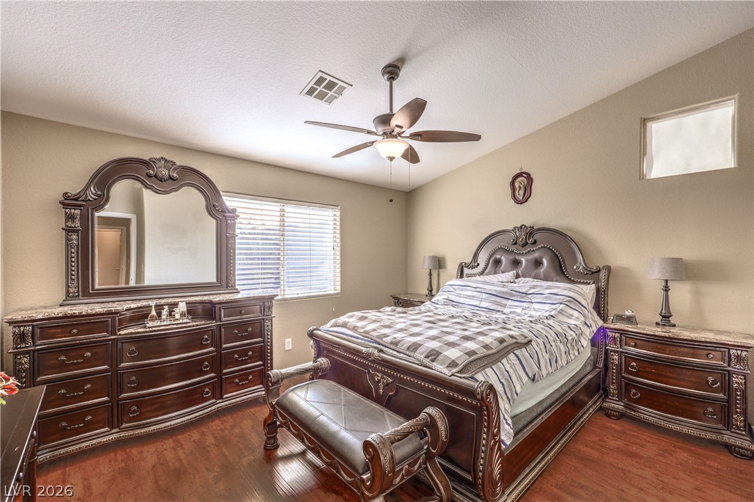 3815 Aspen Creek Avenue