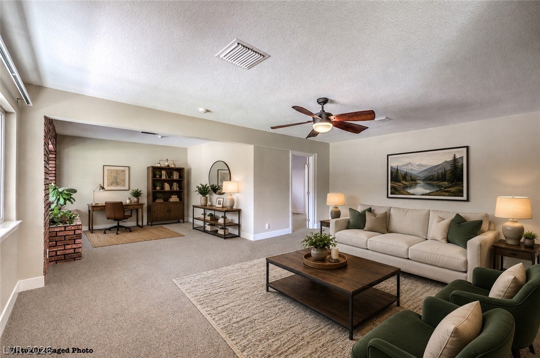 712 Aztec Place