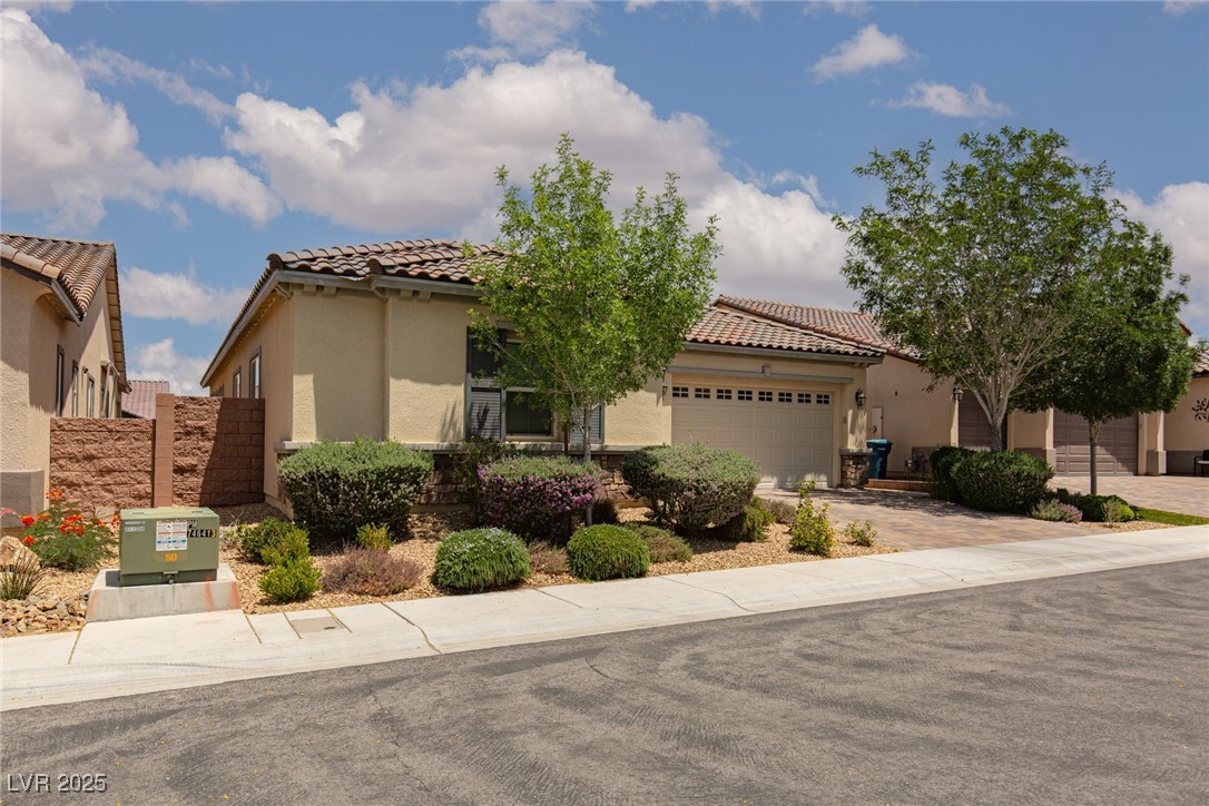 3084 Porte La Paz Avenue