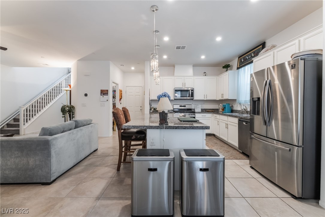 6046 Castle Gardens Avenue