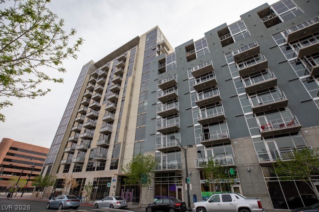 353 E Bonneville Avenue 511