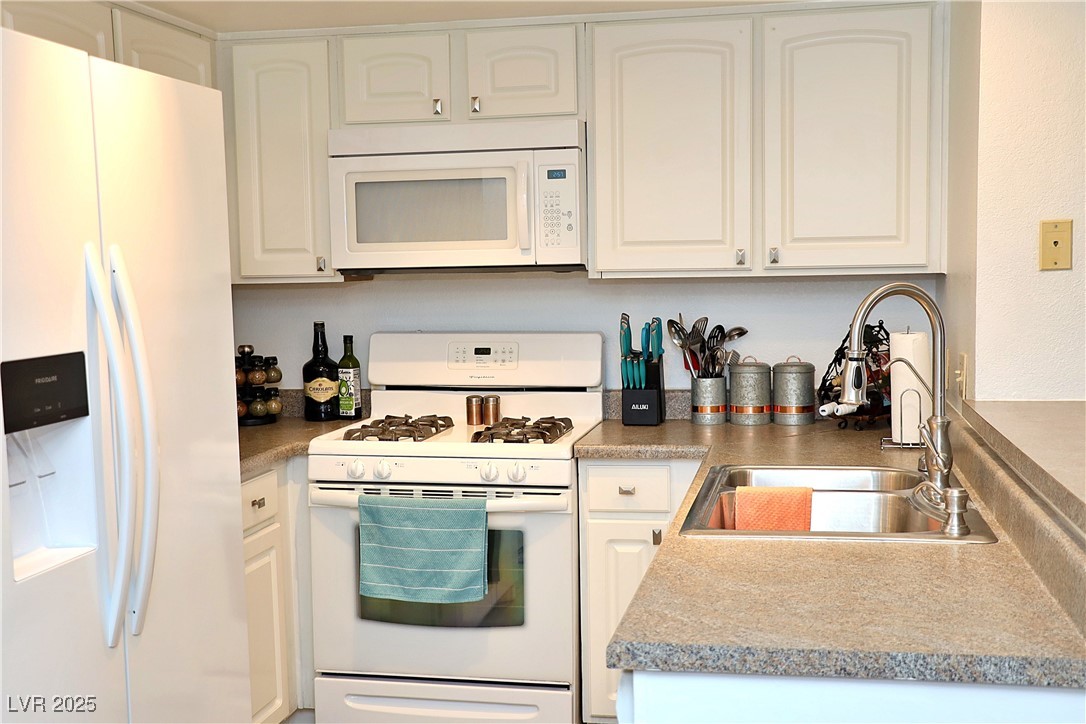 3740 Desert Marina Drive #11, Laughlin, Nevada image 10