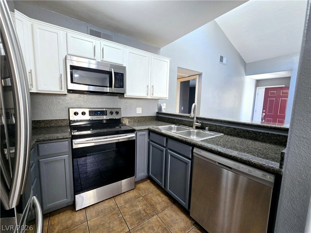 9325 W DESERT INN Road 229