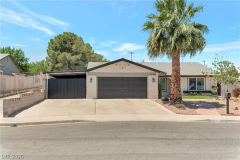 Homes For Sale - 640 Summerland Drive<br/> Henderson, NV 89002