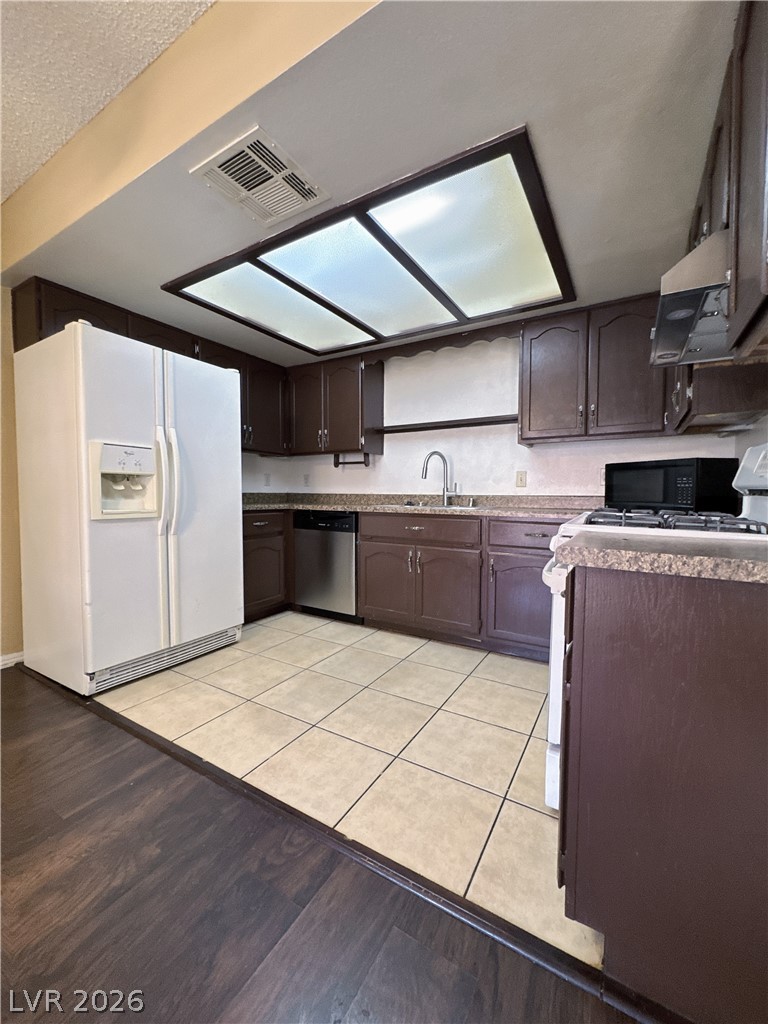 6659 W Tropicana Avenue 202