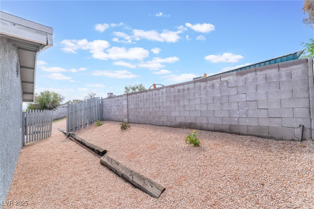 508 Van Dornum Avenue, Henderson, Nevada image 35