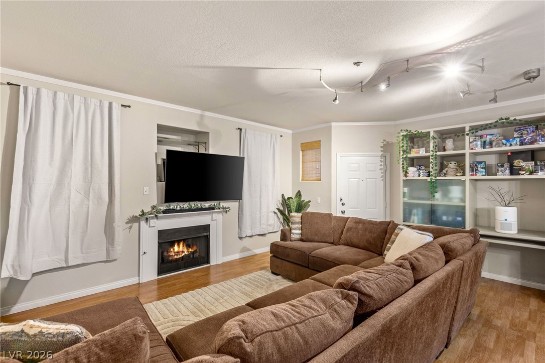 5855 Valley Drive 1080