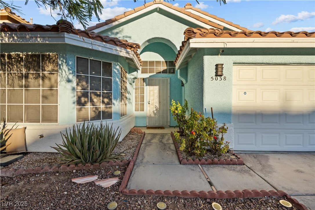 5038 Vista Del Rio Way