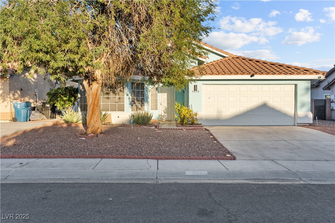 5038 Vista Del Rio Way