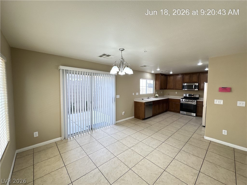 637 Lucky Pine Street