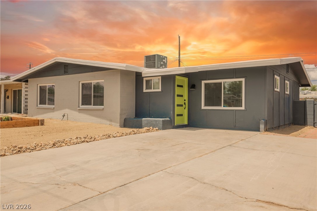 1909 Griffith Avenue