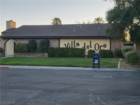 Townhouse For Sale - 4525 Buena Vista Drive<br/> Clark County, Las Vegas, NV 89102
