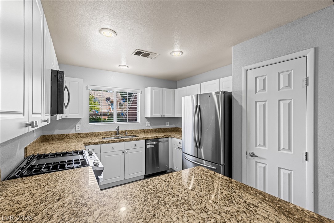 10525 Autumn Pine Avenue 105