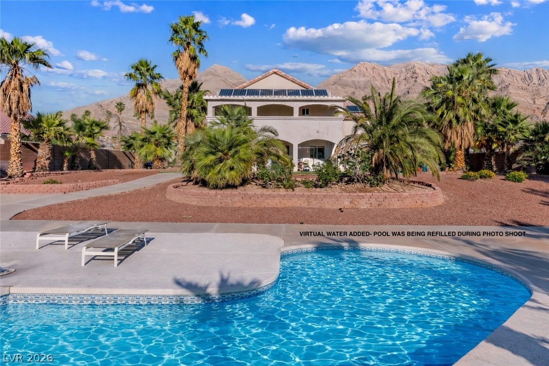 1385 N Hollywood Boulevard