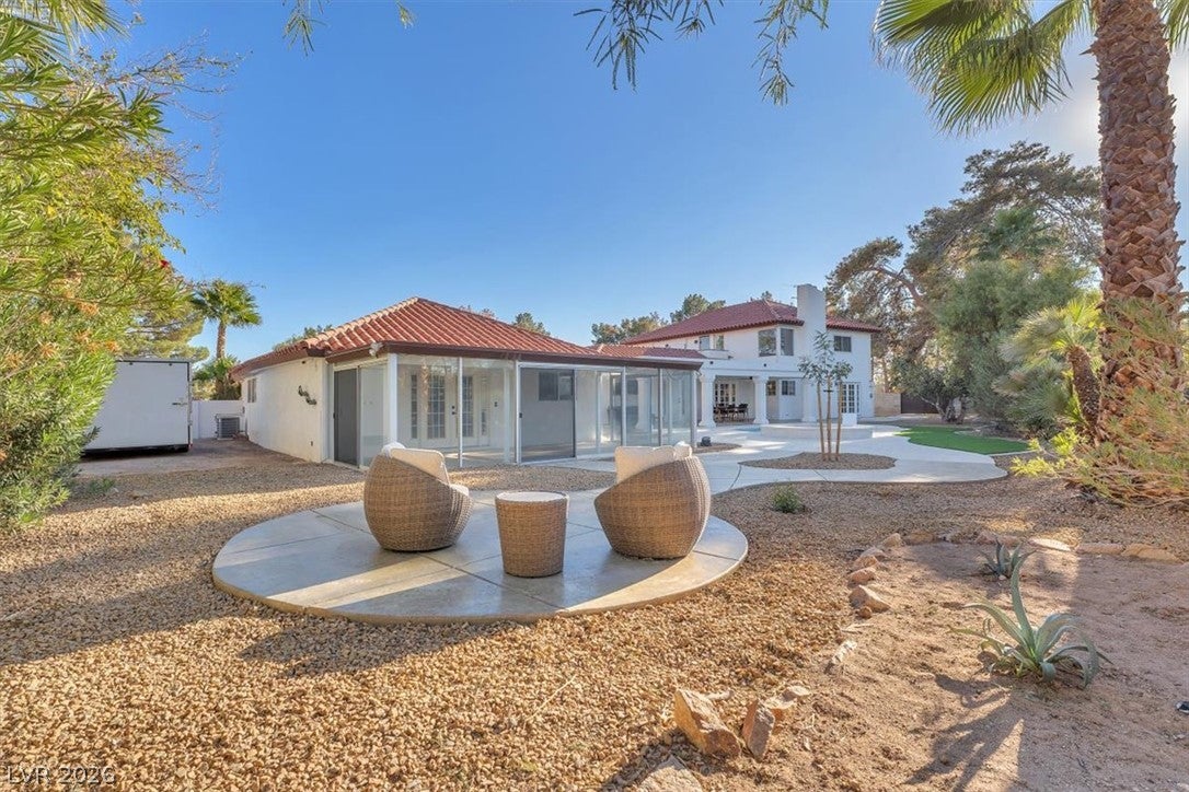 2868 Vista Del Sol Avenue