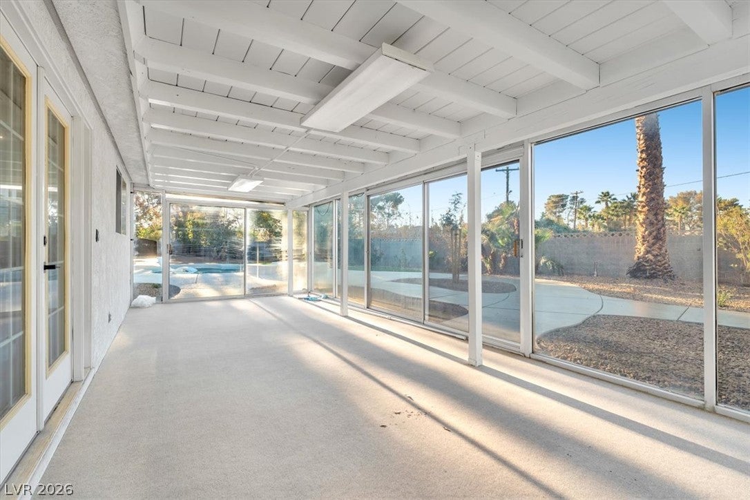 2868 Vista Del Sol Avenue