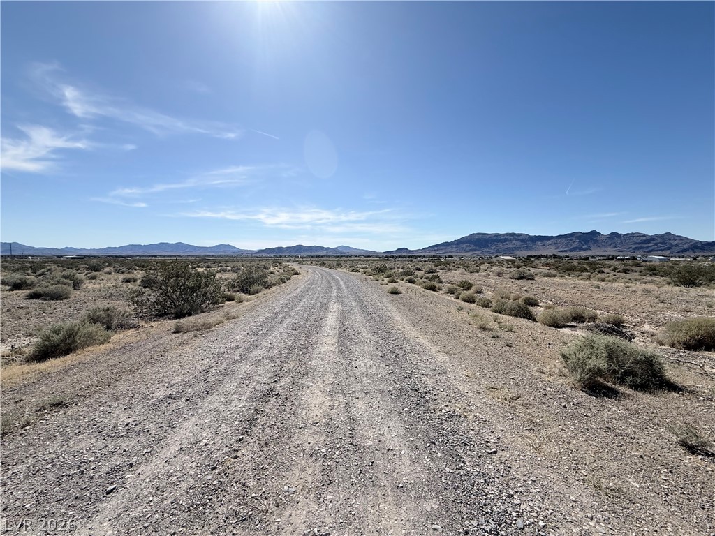 1221 E Monoplane Place