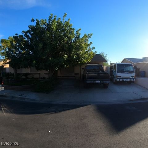5705 Stallion Avenue Las Vegas NV 89108