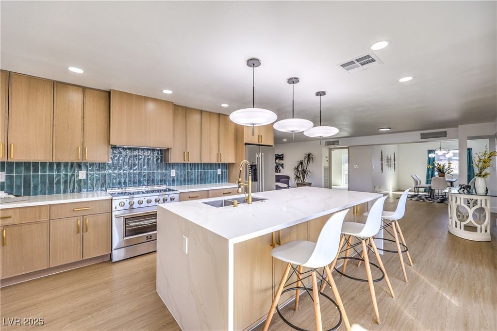 Photo of 644 Lacy Lane, Las Vegas, NV 89107 (MLS # 2741034)