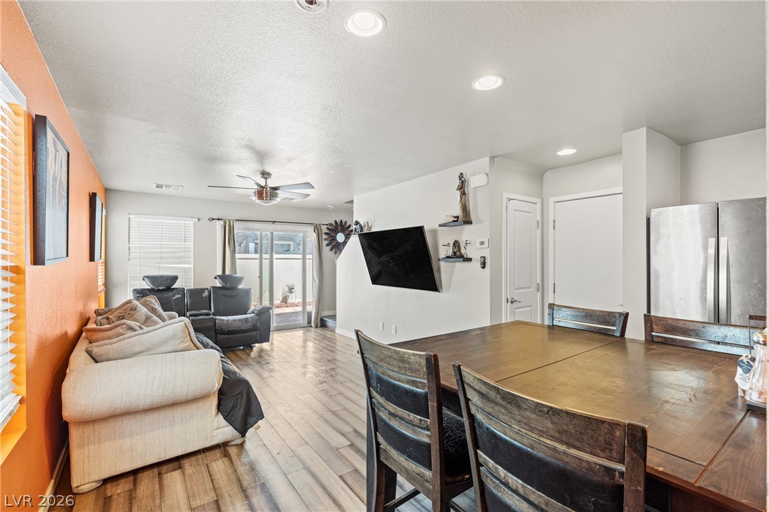 3620 Via Del Robles Avenue