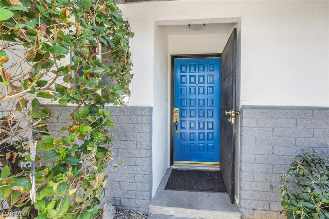 2013 Sunland Avenue