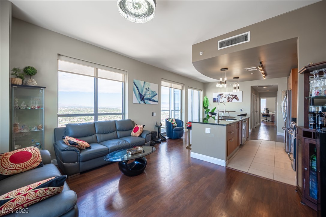 200 W Sahara Avenue 3401