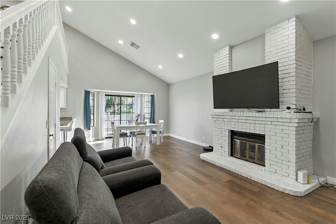 Properties 1 3280 Dayflower Street 1