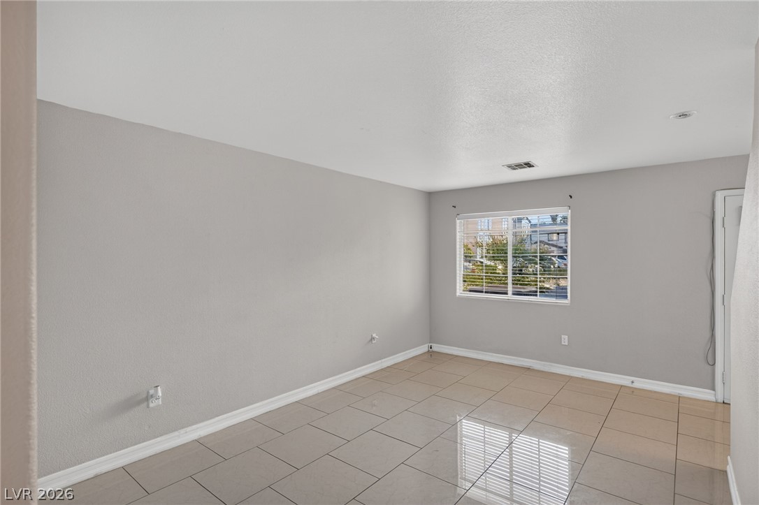 5330 E Charleston Boulevard 20