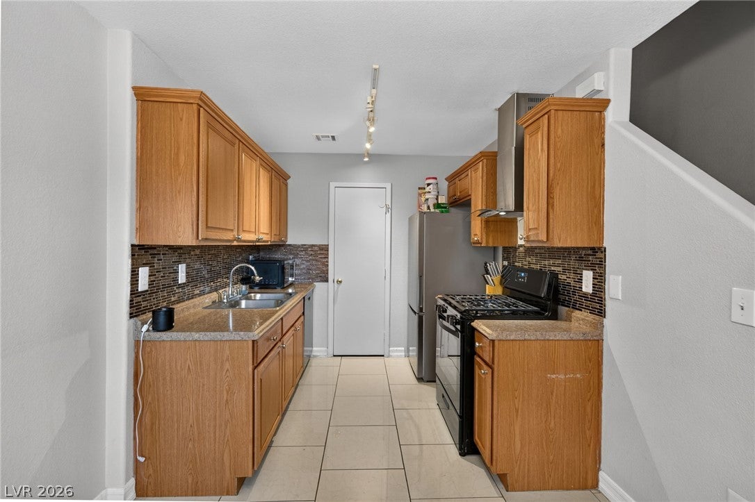 5330 E Charleston Boulevard 20