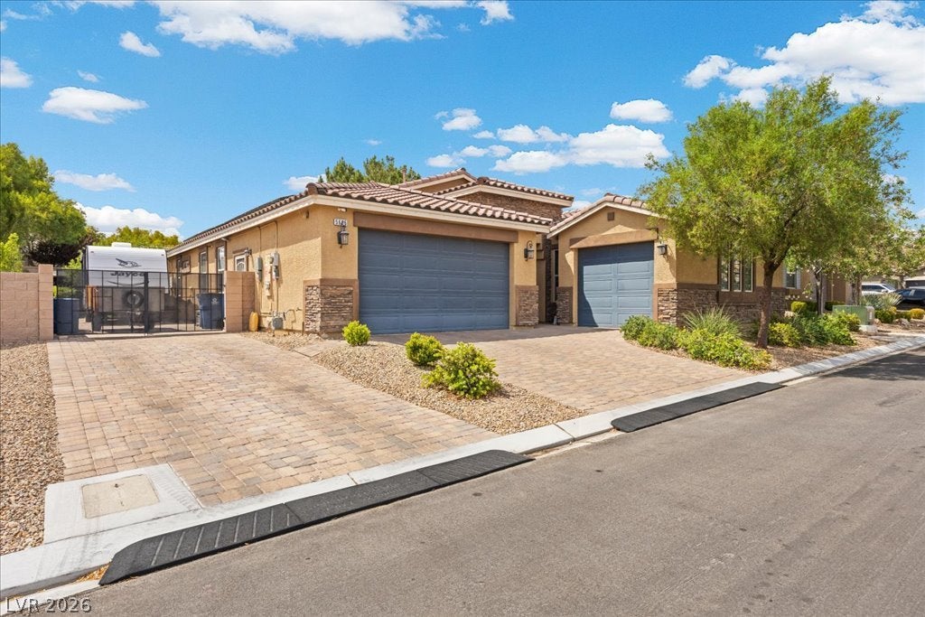 5665 Mystical Knight Court