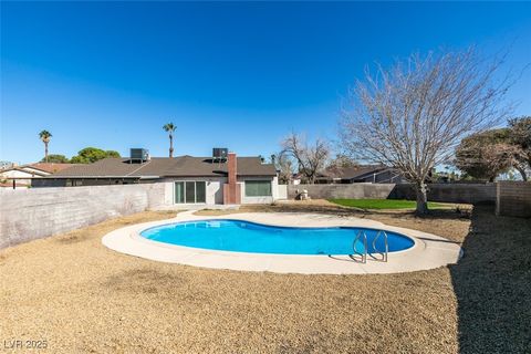 Photo of 7075 Starwood Drive, Las Vegas, NV 89147 (MLS # 2731227) Photo of 7075 Starwood Drive, Las Vegas, NV 89147 (MLS # 2731227)