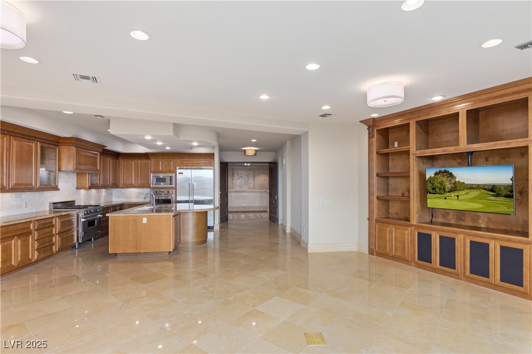 9101 Alta Drive 16