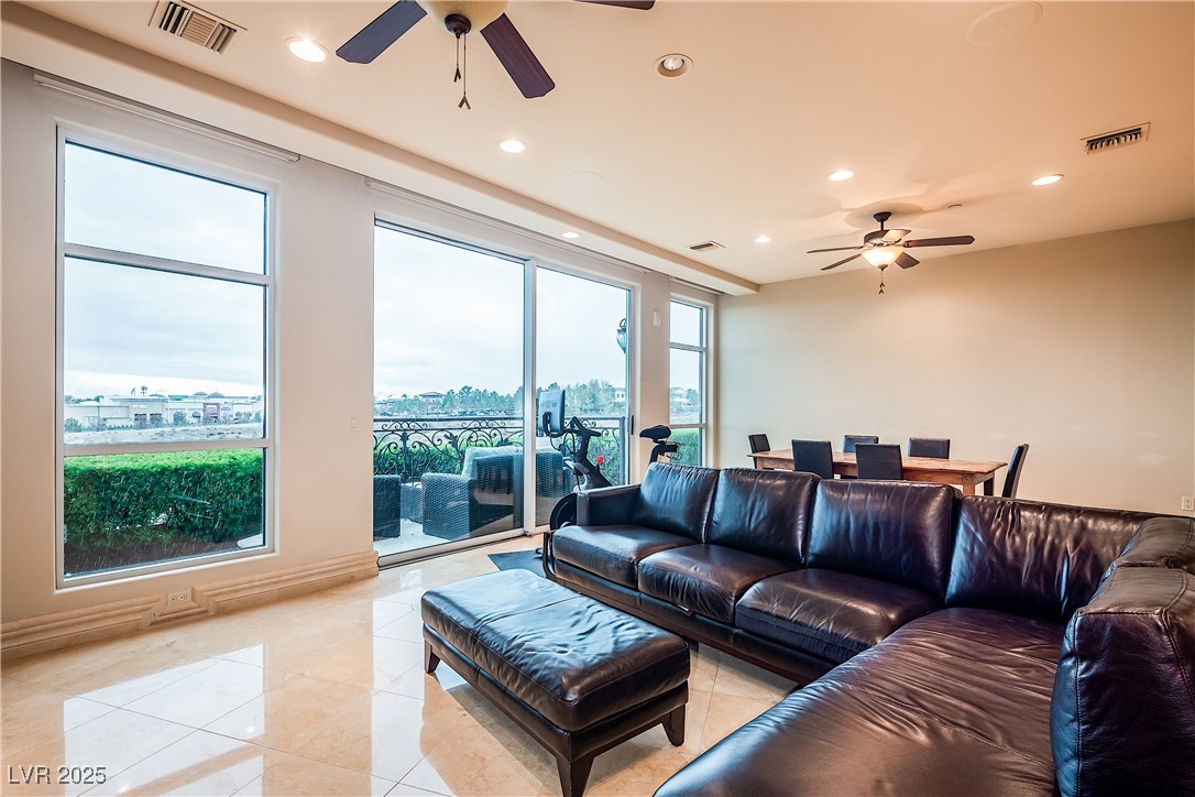 9101 Alta Drive 16