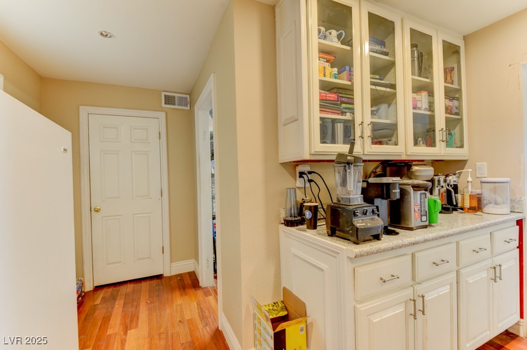 Properties 4 1818 Waldman Avenue