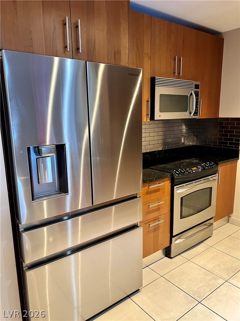 200 W Sahara Avenue 807