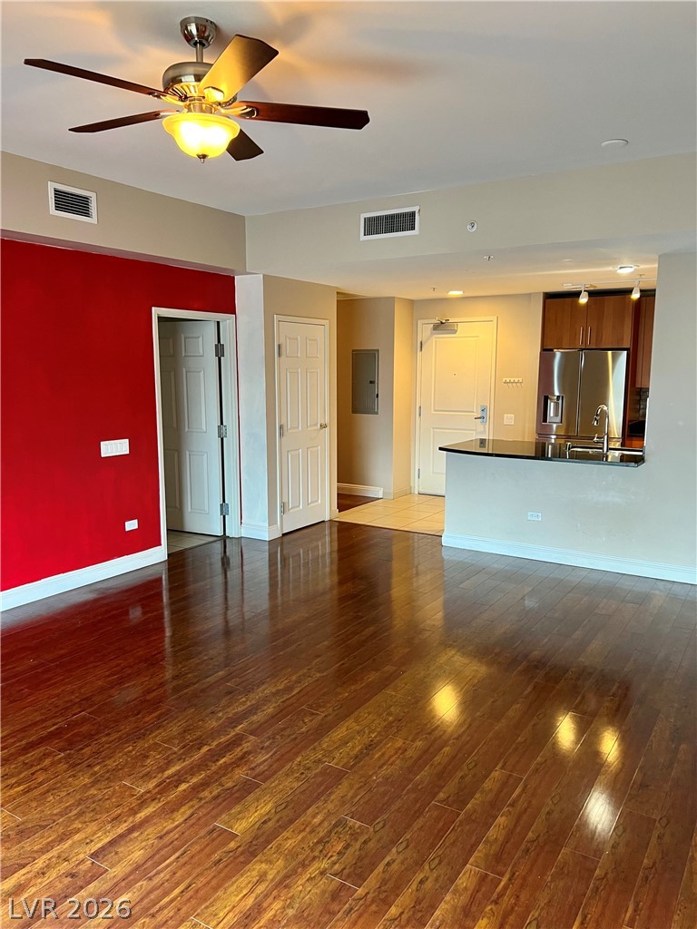 200 W Sahara Avenue 807
