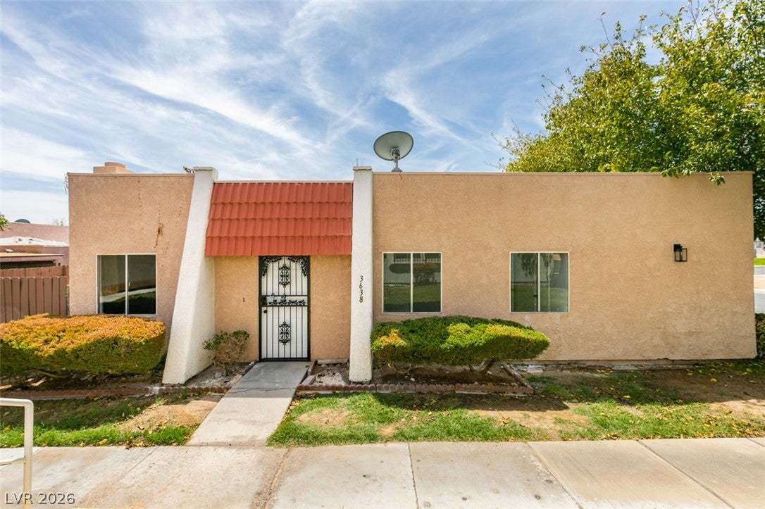 3638 Villa Knolls East Drive