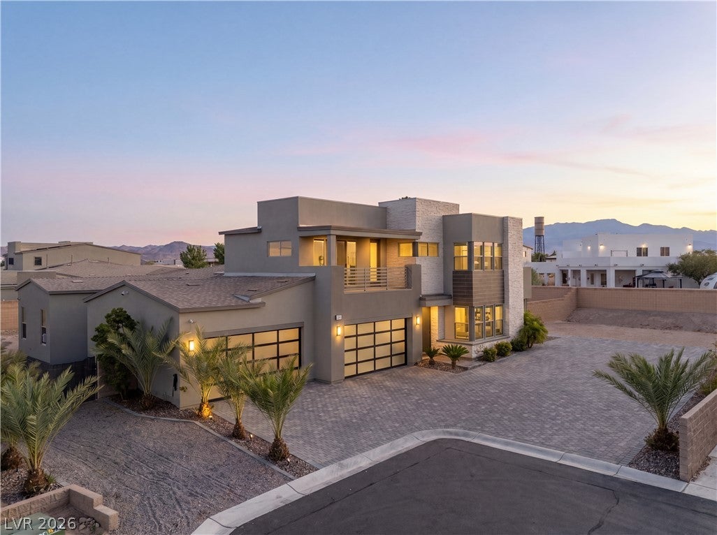 8041 Hamilton Mountain Court
