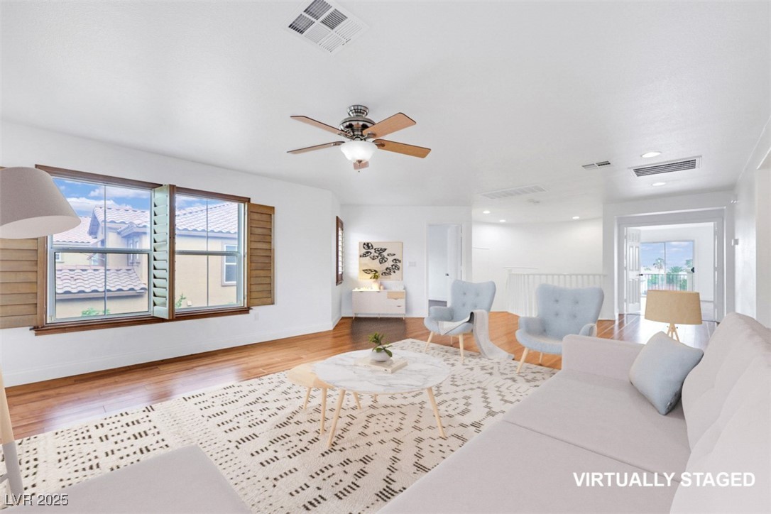 North Las Vegas, Nevada 89031, United States, 5 Bedrooms Bedrooms, ,4 BathroomsBathrooms,Residential,Pending,212137