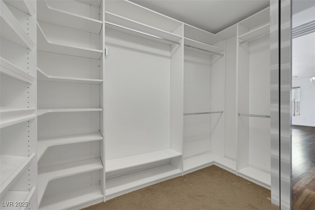 North Las Vegas, Nevada 89031, United States, 5 Bedrooms Bedrooms, ,4 BathroomsBathrooms,Residential,Pending,212137