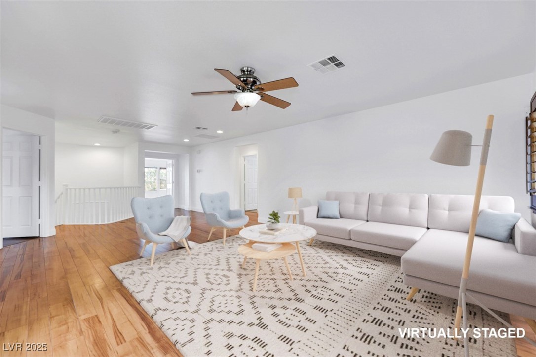 North Las Vegas, Nevada 89031, United States, 5 Bedrooms Bedrooms, ,4 BathroomsBathrooms,Residential,Pending,212137