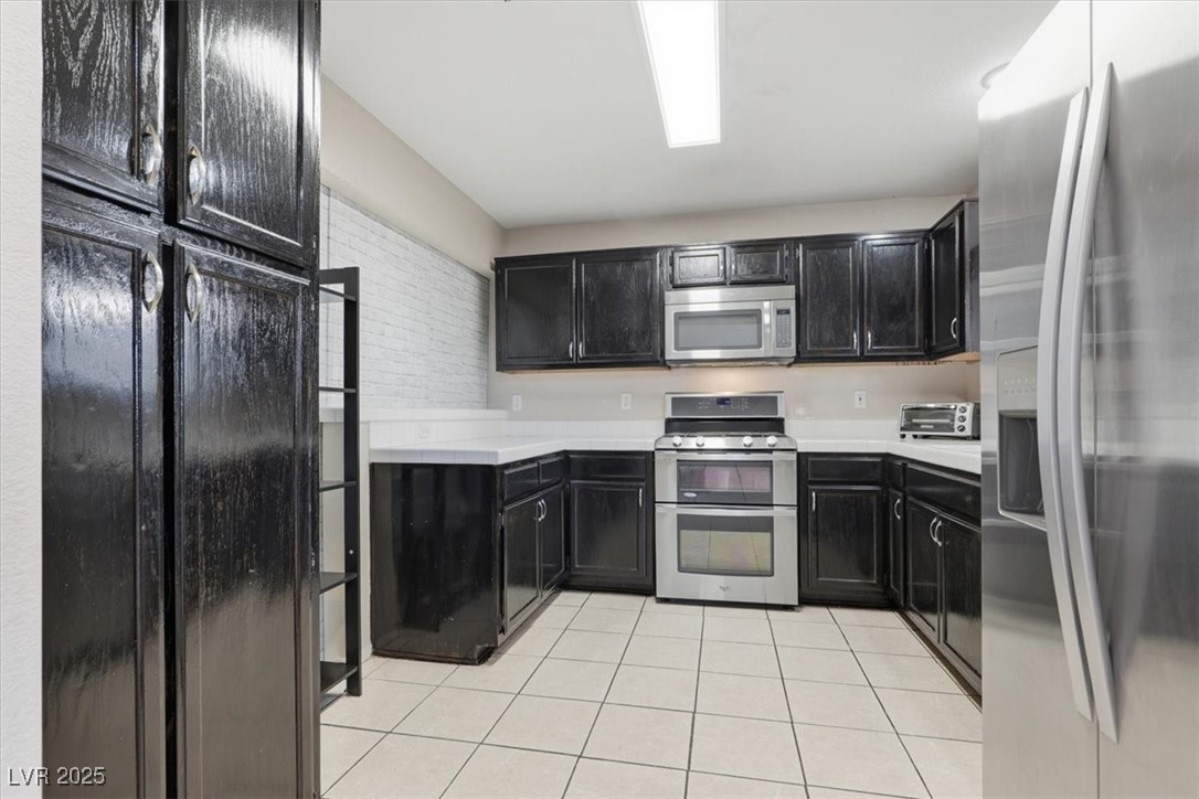 Las Vegas, Nevada 89145, United States, 3 Bedrooms Bedrooms, ,3 BathroomsBathrooms,Residential,Active,254947