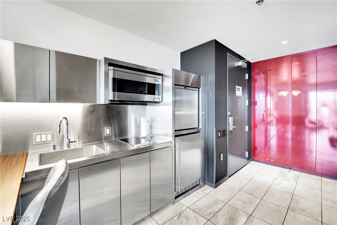 4381 W Flamingo Road 1903