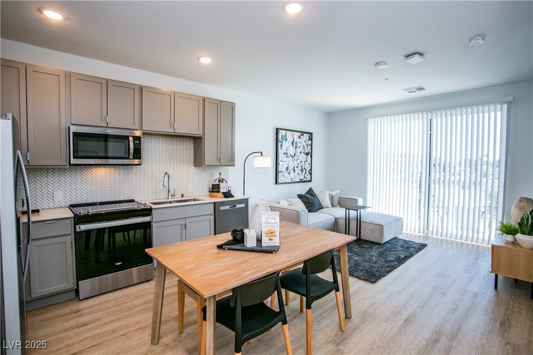 4480 Meadows Lane Multiple